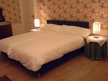 Couette-café Fine Fleur 4*