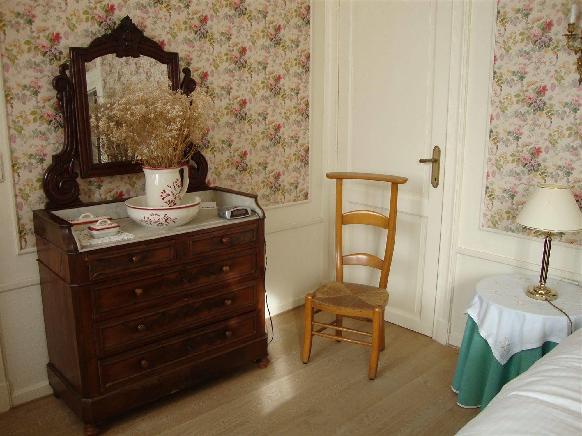 Fine Fleur Bed & Breakfast