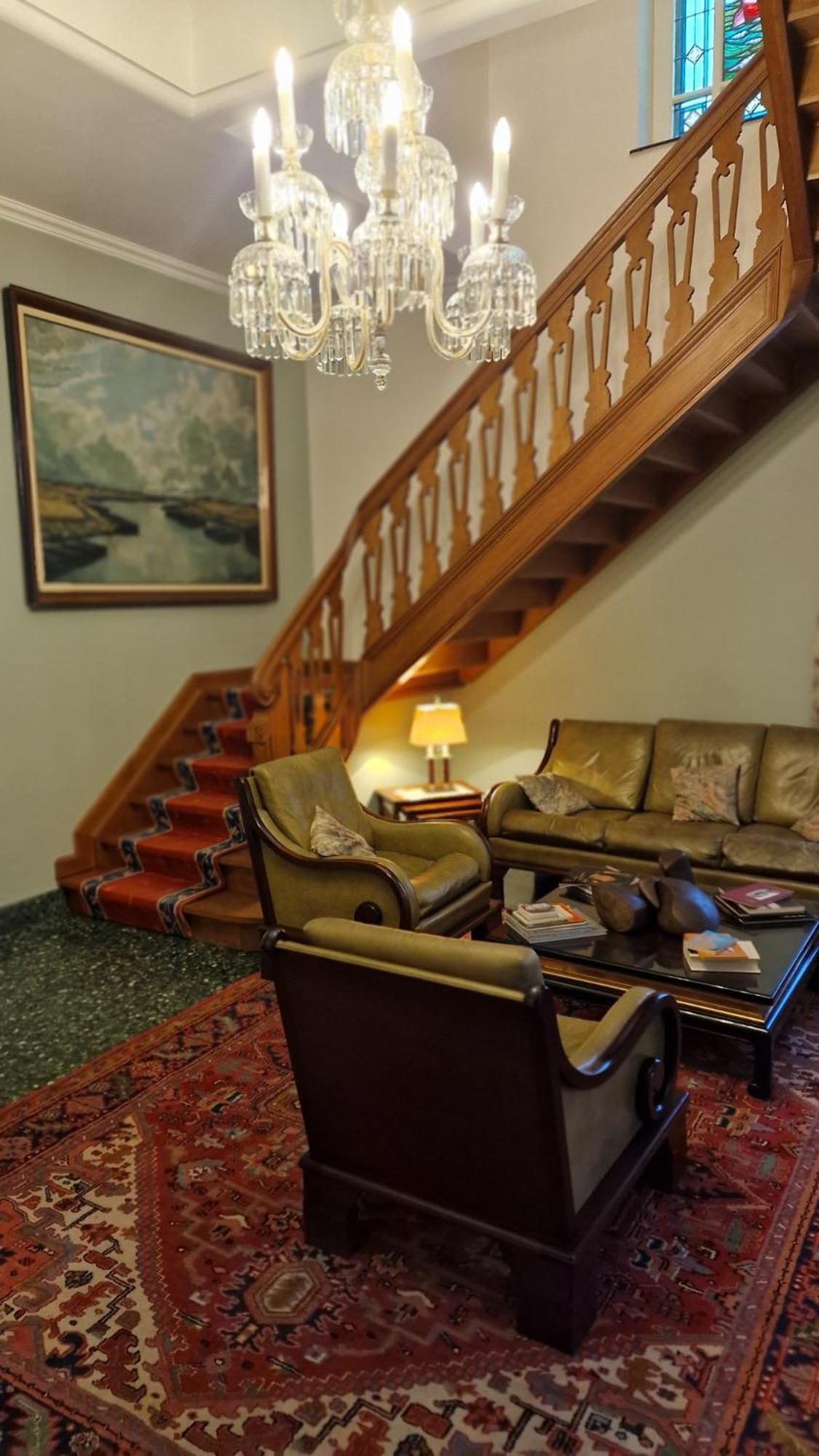 Fine Fleur Bed & Breakfast